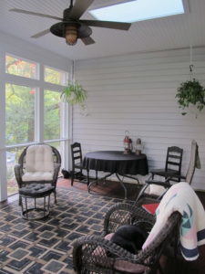 Screened-in porch, Greenbelt Homes Inc